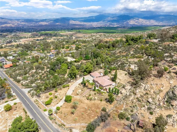 $999,500 | 28368 Rawlings Road, Hemet, CA 92544
