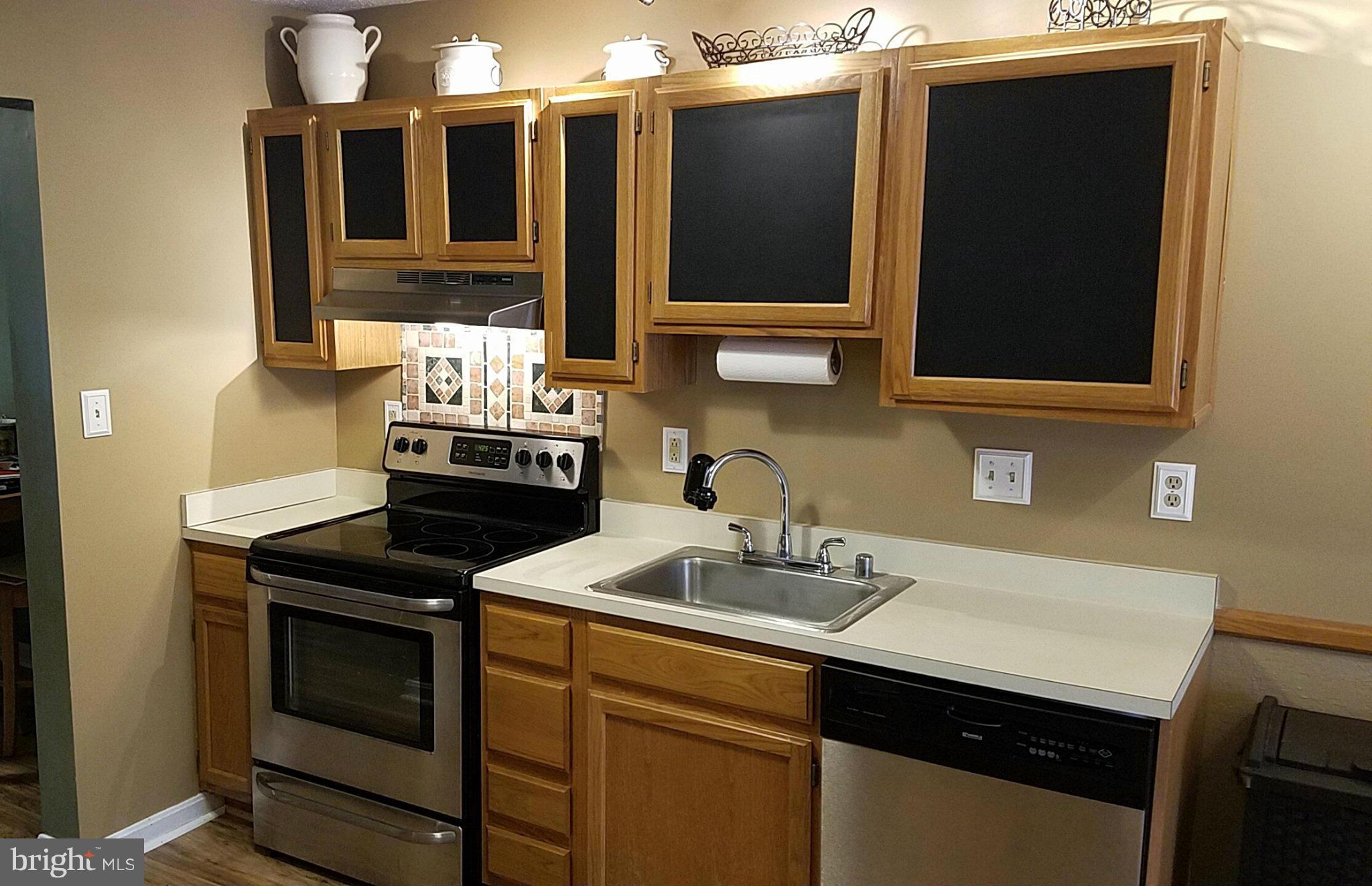 637 Nollmeyer Road Baltimore, MD 21220 - Photo 4 of 28 Stainless steel appliances