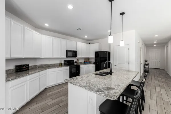 $469,990 | 7910 North 82nd Lane, Glendale, AZ 85303