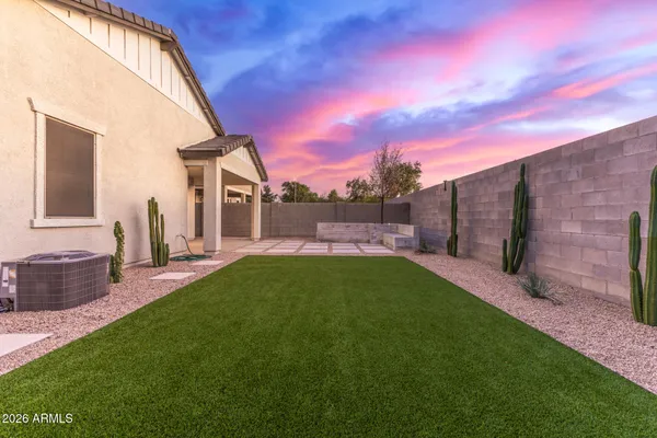 $469,990 | 7910 North 82nd Lane, Glendale, AZ 85303