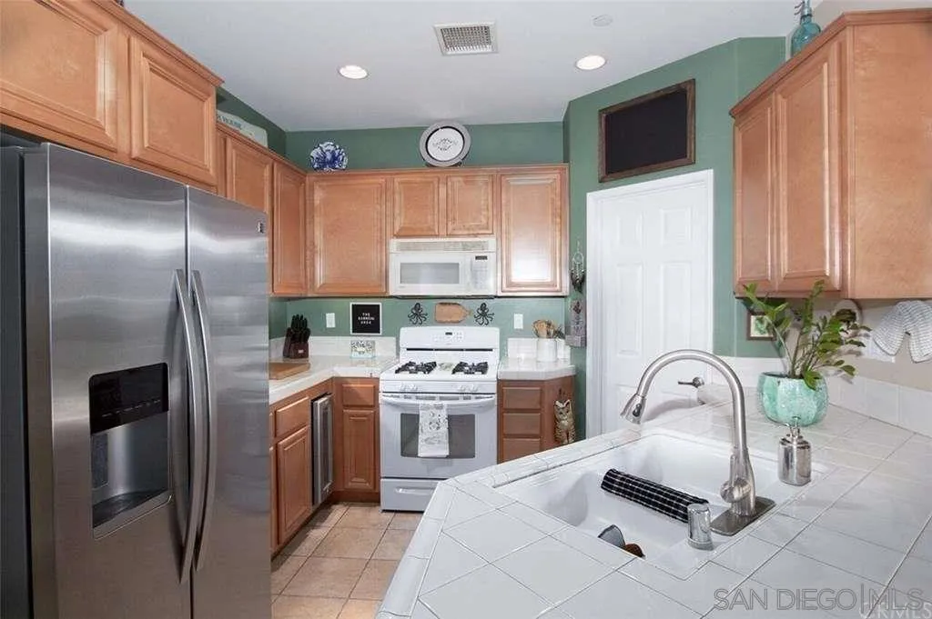 9445 Jack Rabbit Drive, Unit 105 Rancho Cucamonga, CA 91730 - Photo 7 of 13 Gallery Image 7