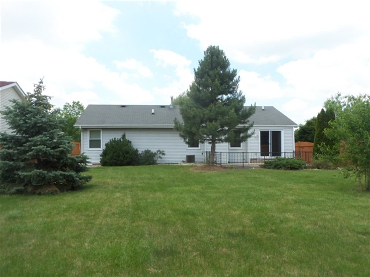 926 South Trainer Road Rockford, IL 61108 - Photo 2 of 23 Gallery Image 2