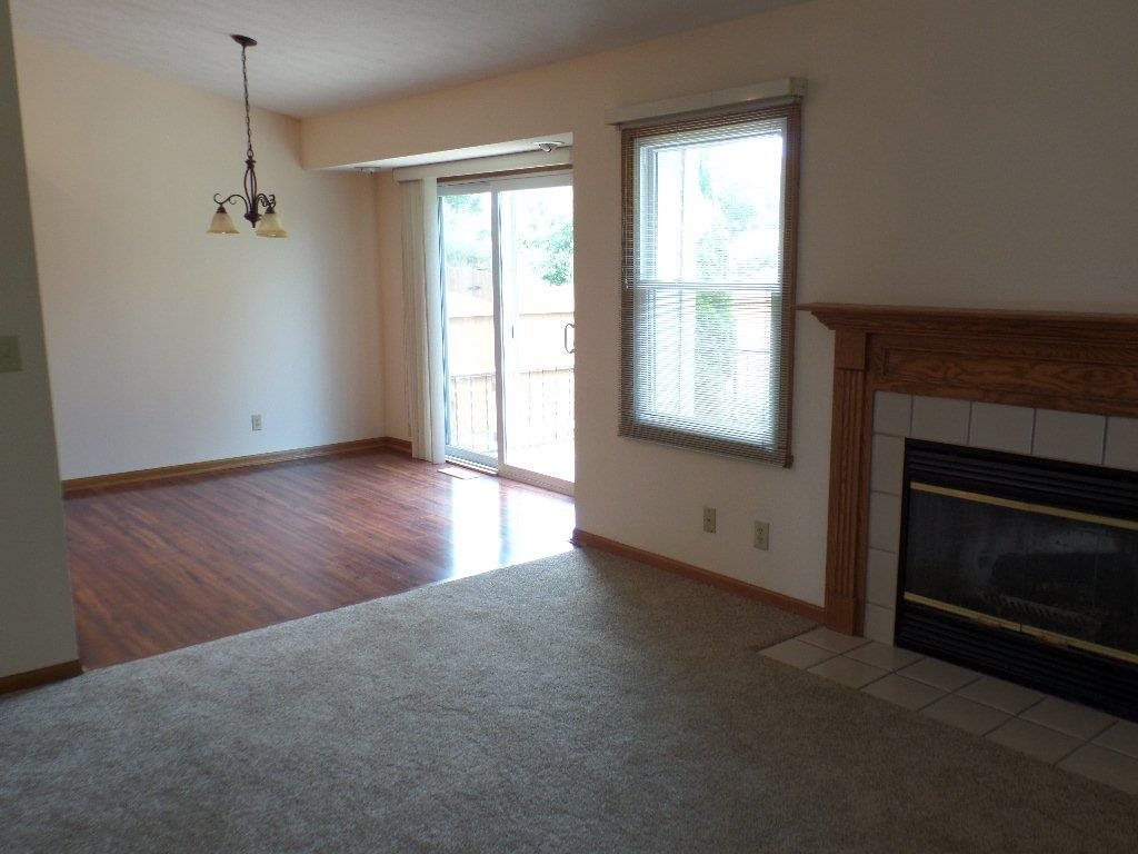 926 South Trainer Road Rockford, IL 61108 - Photo 5 of 23 Gallery Image 5