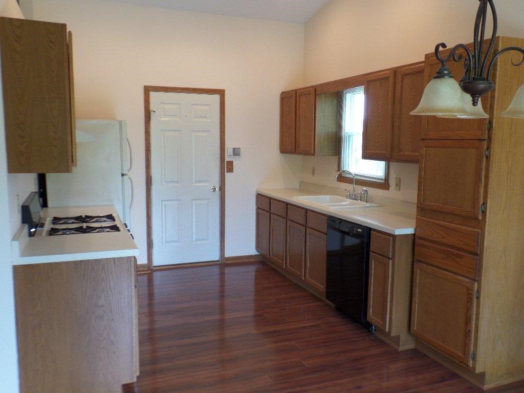 926 South Trainer Road Rockford, IL 61108 - Photo 7 of 23 Gallery Image 7