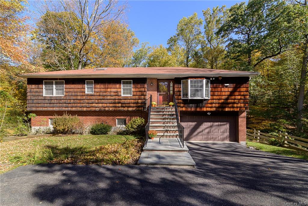 55 Suzanne Lane, Pleasantville, NY 10570 Compass