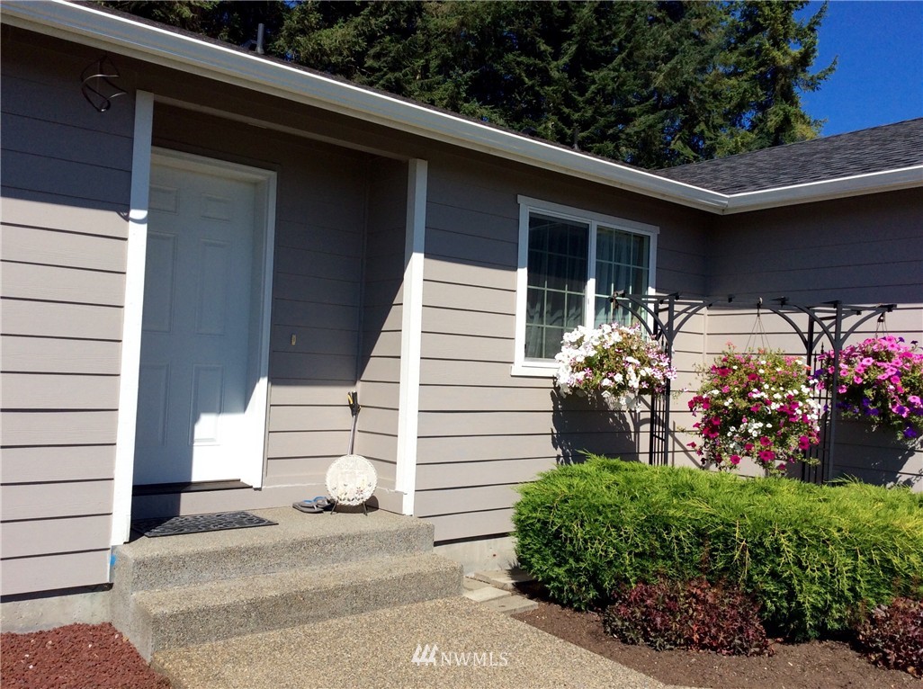 9743 178th Way Southwest Rochester, WA 98579 - Photo 3 of 25