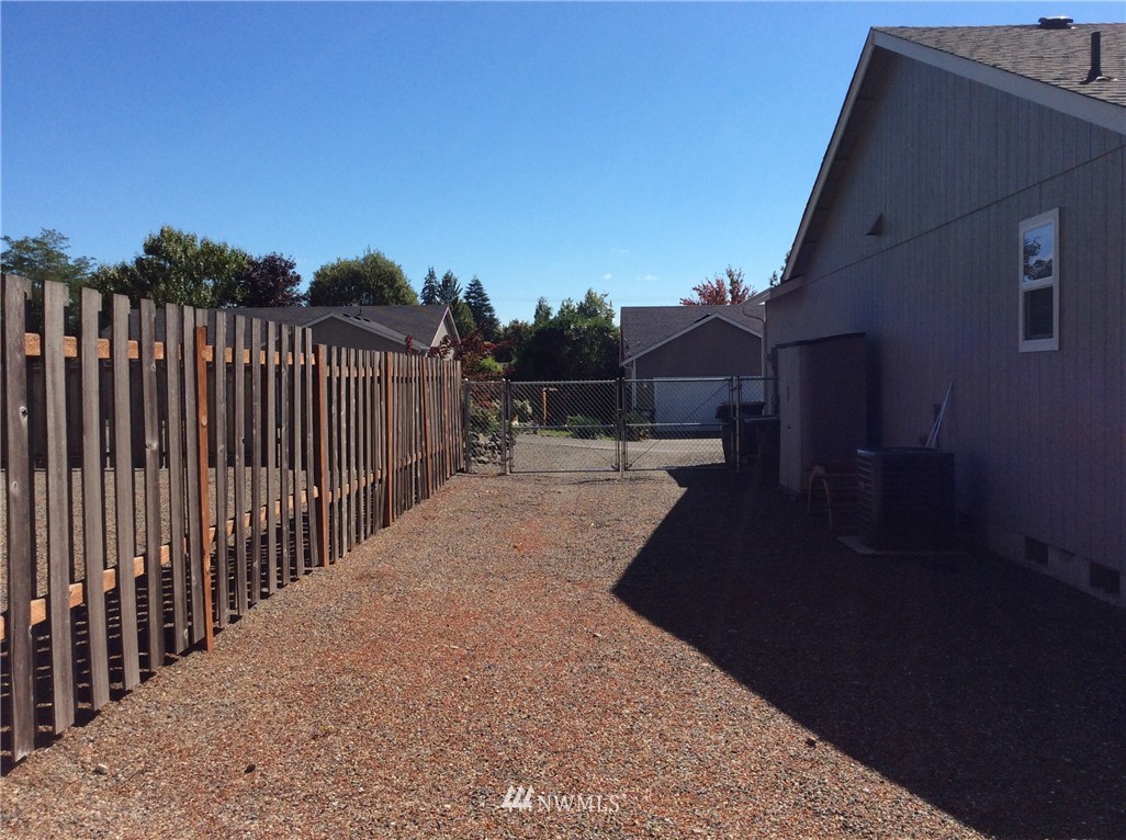 9743 178th Way Southwest Rochester, WA 98579 - Photo 22 of 25