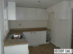 2851 Mayflower Road Charlotte, NC 28208 - Photo 3 of 8 Gallery Image 3