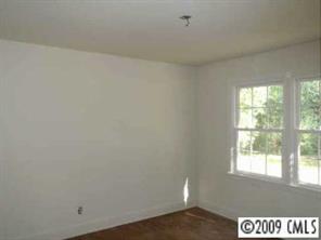2851 Mayflower Road Charlotte, NC 28208 - Photo 5 of 8 Gallery Image 5