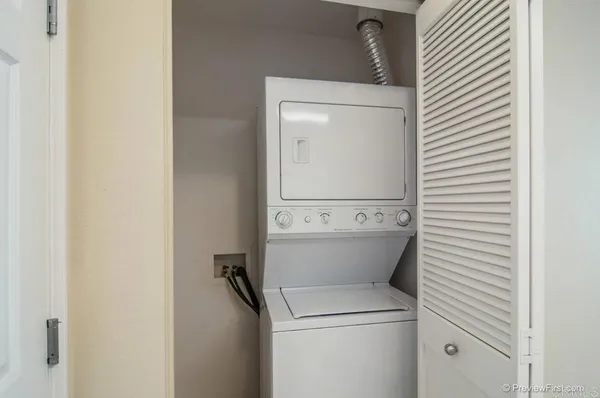 $1,985 | 1435 India Street, Unit 500, San Diego, CA 92101