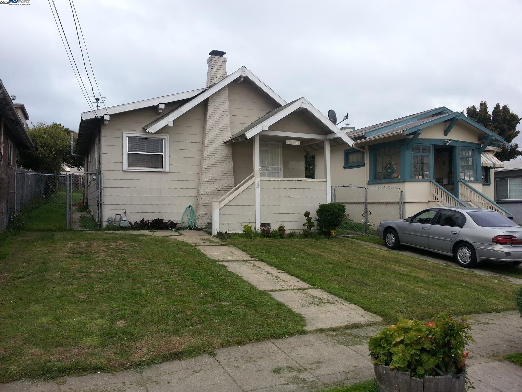 Jefferson Oakland, CA 94601 - Photo 1 of 14 a front view of a house with a garden