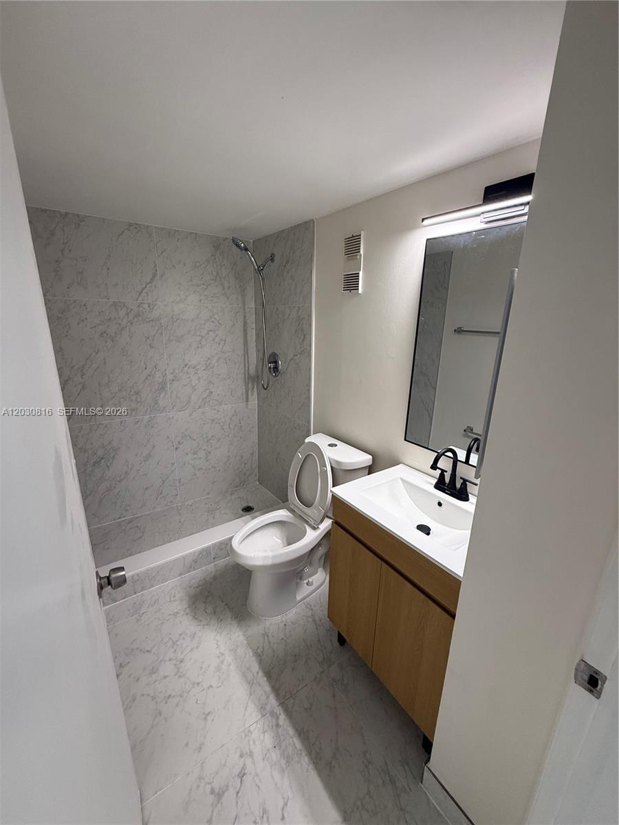 1673 Bay Road, Unit 306 Miami Beach, FL 33139 - Photo 14 of 22