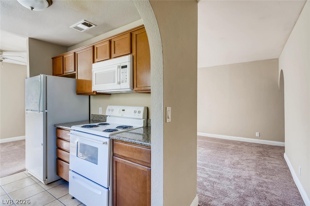 1806 North Decatur Boulevard, Unit 203 Las Vegas, NV 89108 - Photo 3 of 33