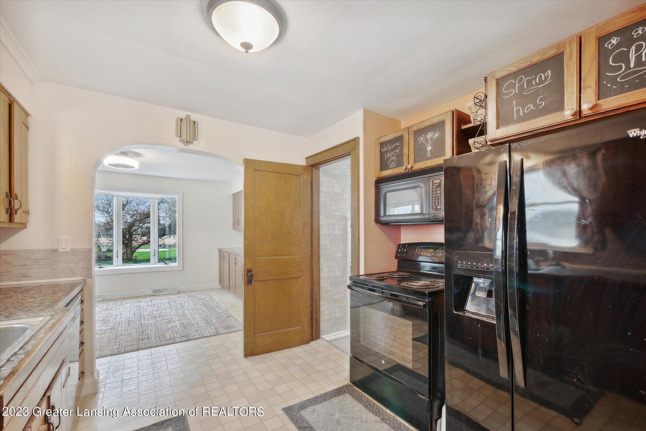 611 East Columbia Road Mason, MI 48854 - Photo 14 of 36 15-611-E-Columbia-Rd-Mason-MI-48854-Wind