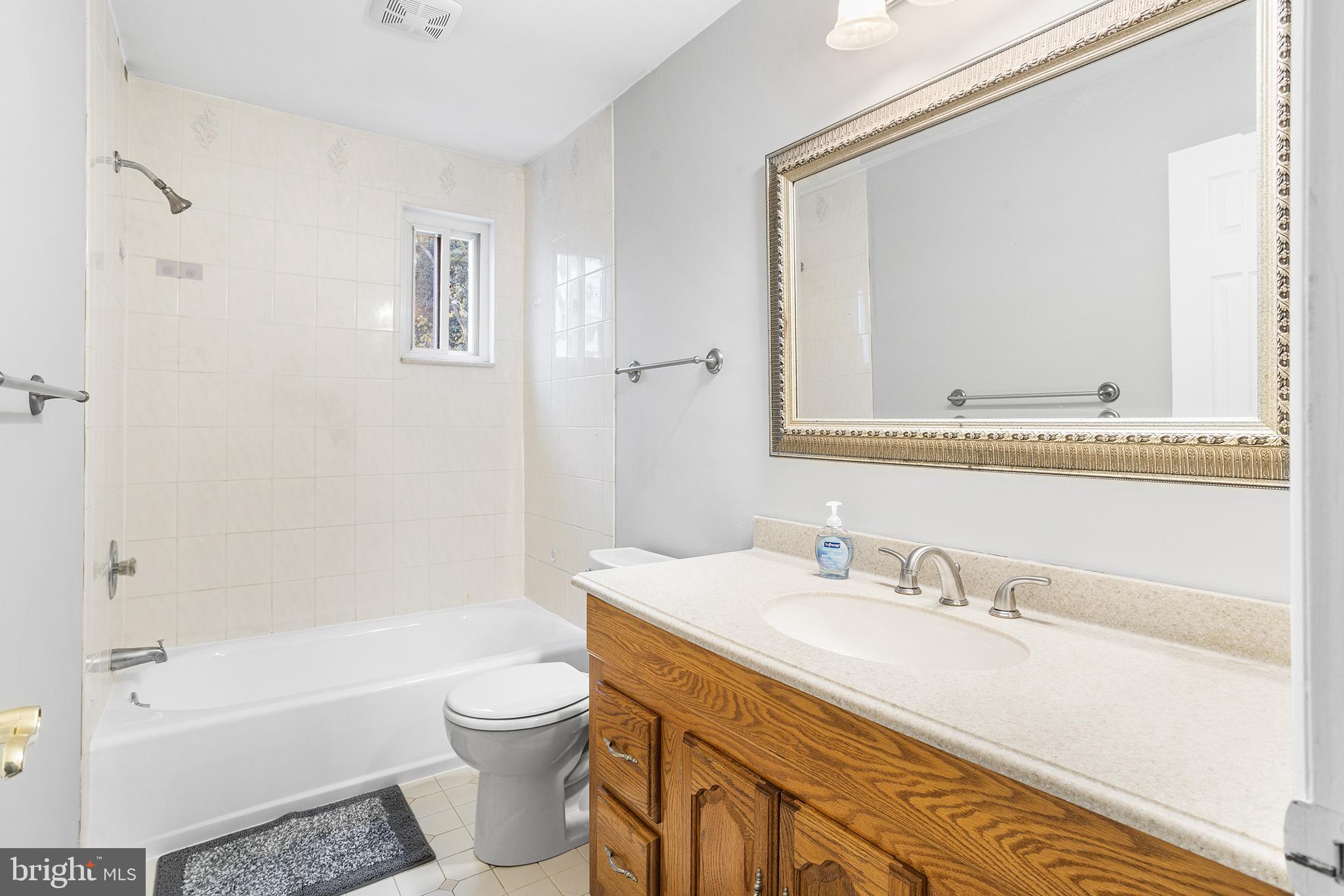 206 Colonial Road Beverly, NJ 08010 - Photo 16 of 26