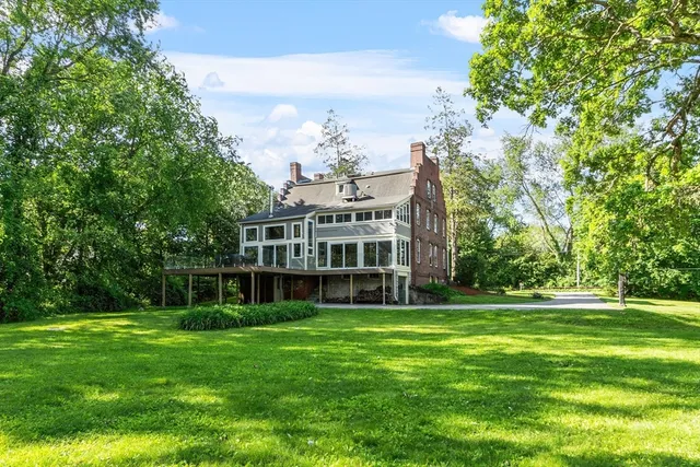 $2,495,000 | 106 Elm Street, Concord, MA 01742