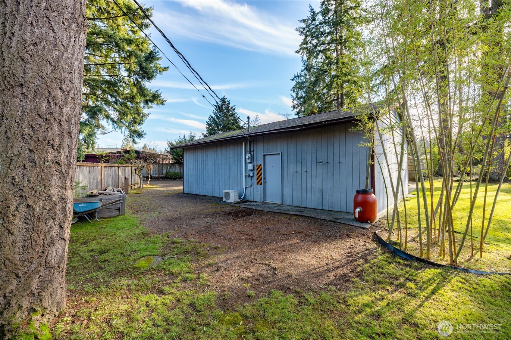 2408 148th Street Southwest Lynnwood, WA 98087 - Photo 39 of 40 a backyard of a house with seating space