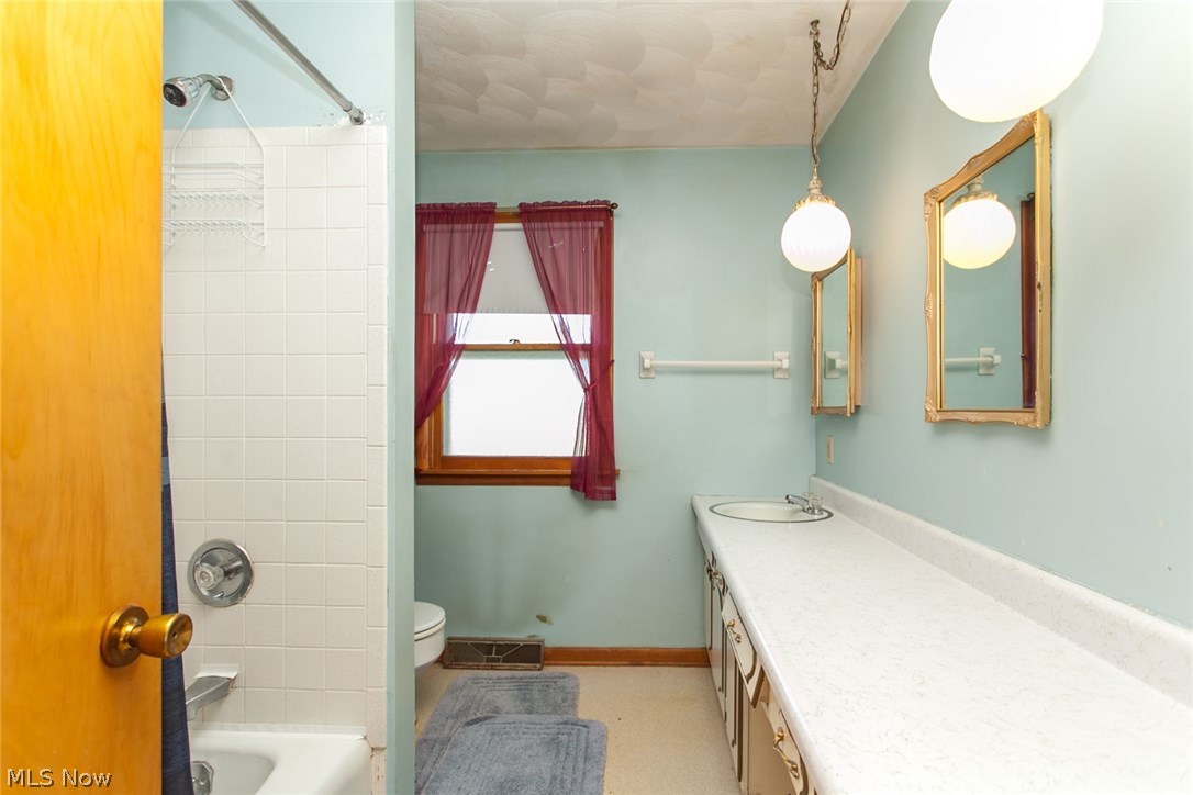 52323 Telegraph Road Amherst, OH 44001 - Photo 14 of 26 Gallery Image 14
