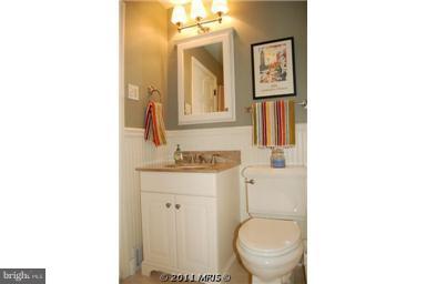 303 Cambridge Road Alexandria, VA 22314 - Photo 12 of 15 Interior (General)