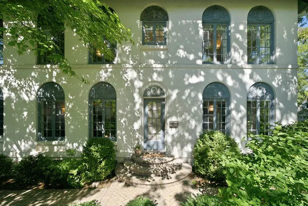 $1,489,000 | 376 Woodlawn Avenue, Glencoe, IL 60022