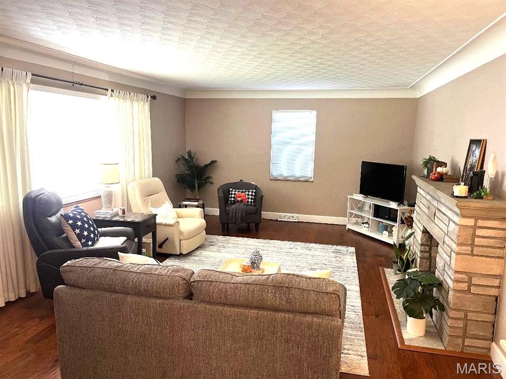 709 Pardee Road Godfrey, IL 62035 - Photo 3 of 17