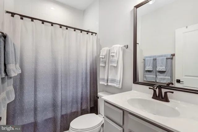 $584,900 | 6047 Camerons Ferry Drive, Haymarket, VA 20169