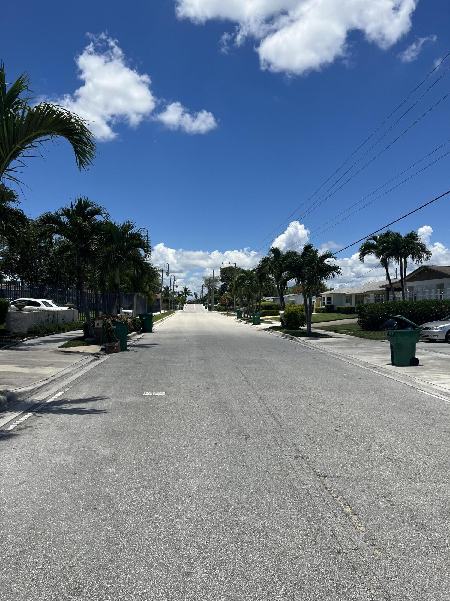 1075 West 26th Street Riviera Beach, FL 33404 - Photo 12 of 18 IMG-0456