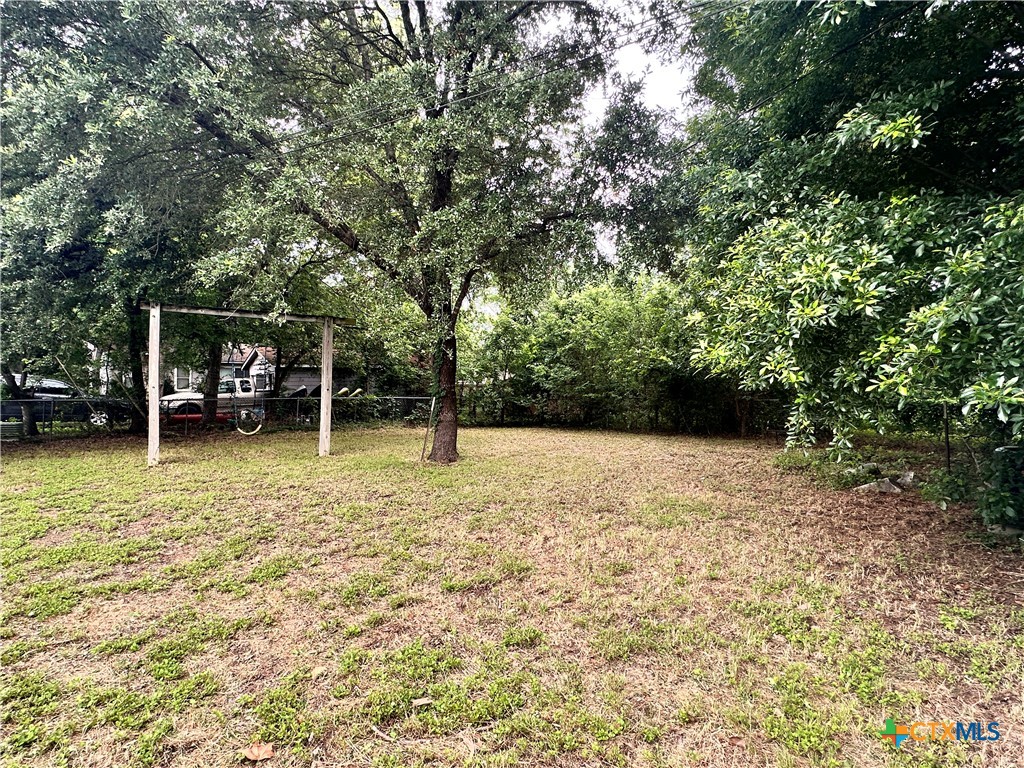 129 Riverside Drive San Marcos, TX 78666 - Photo 2 of 13
