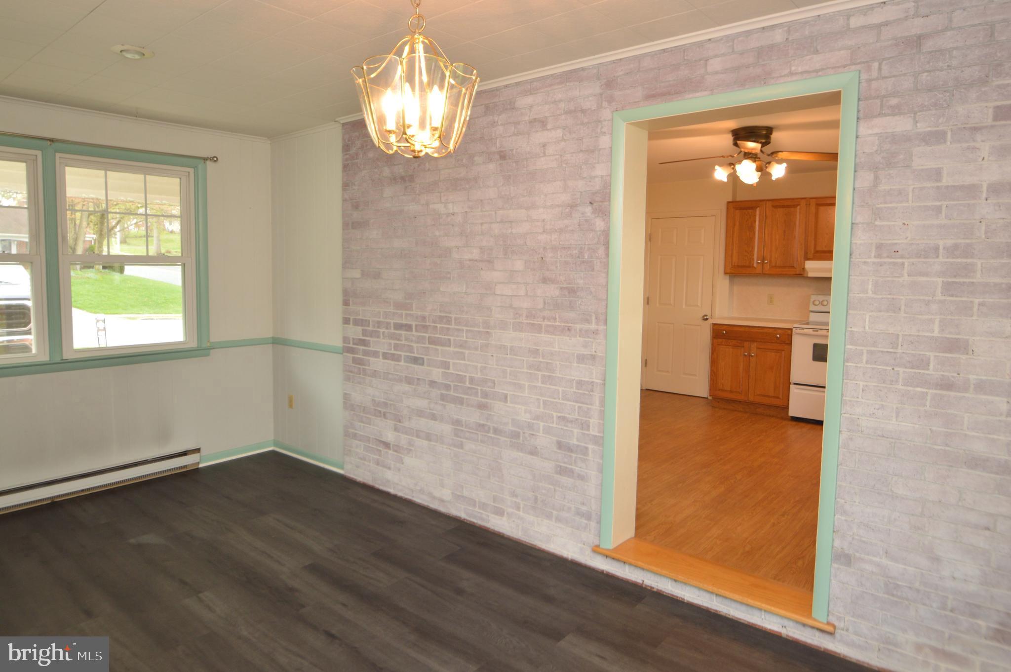 401 Lemon Street Elizabethtown, PA 17022 - Photo 17 of 39 wooden floor in an empty room with a window
