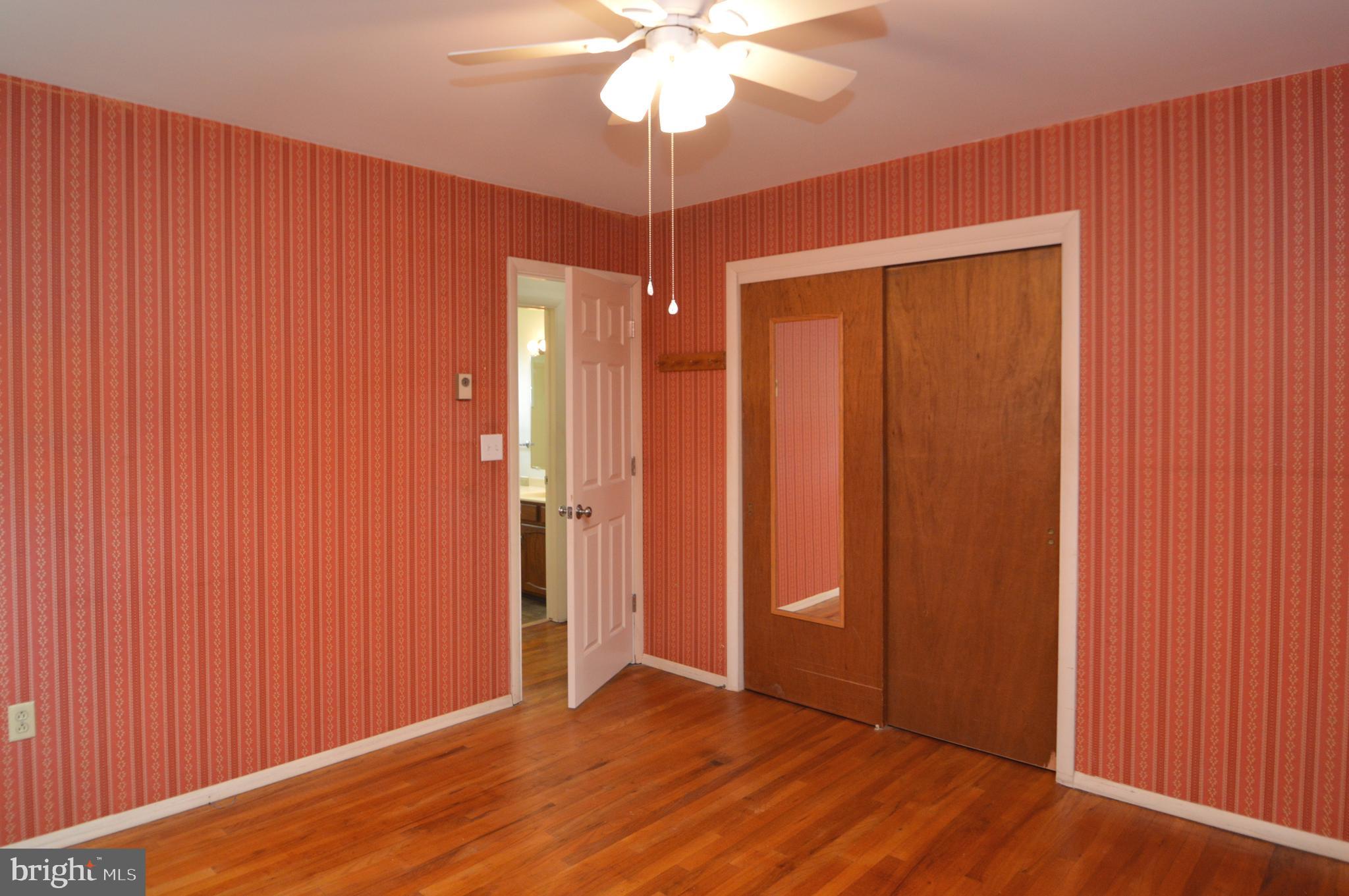 401 Lemon Street Elizabethtown, PA 17022 - Photo 23 of 39 a view of an empty room with a window