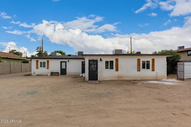 $950,000 | 2421 West Glenrosa Avenue, Phoenix, AZ 85015