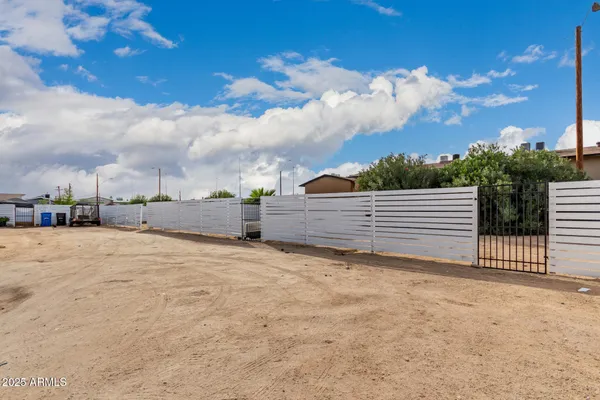 $950,000 | 2421 West Glenrosa Avenue, Phoenix, AZ 85015