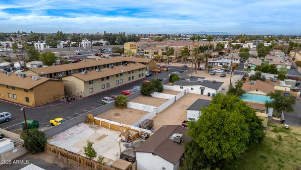 $950,000 | 2421 West Glenrosa Avenue, Phoenix, AZ 85015