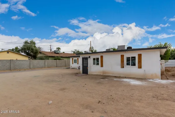 $950,000 | 2421 West Glenrosa Avenue, Phoenix, AZ 85015