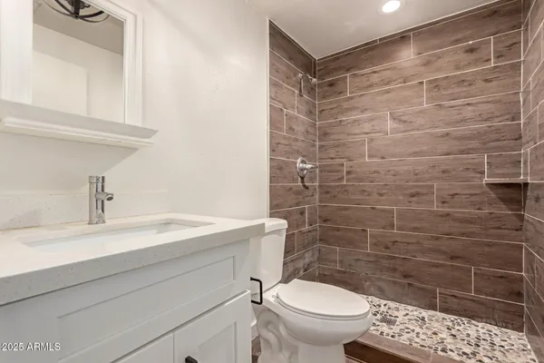 $950,000 | 2421 West Glenrosa Avenue, Phoenix, AZ 85015