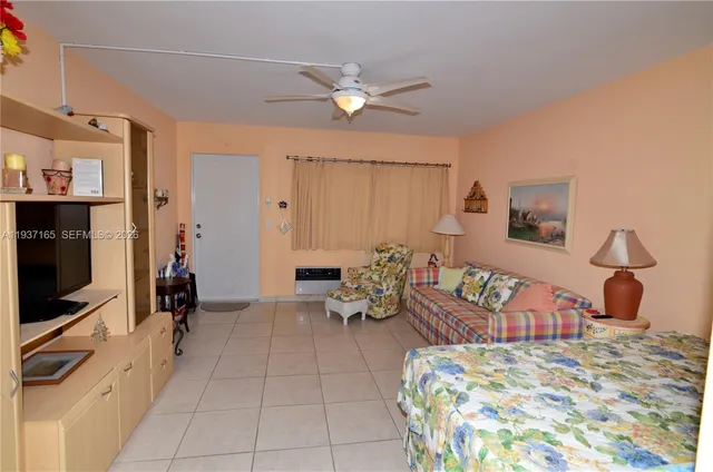 $1,500 | 7430 Byron Avenue, Unit 12A, Miami Beach, FL 33141