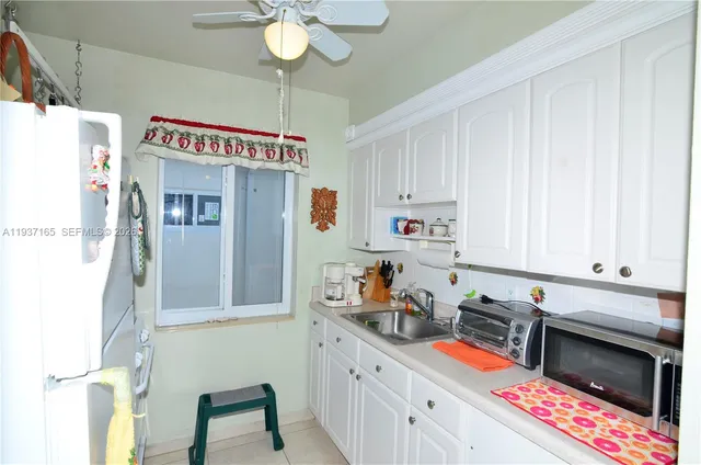 $1,500 | 7430 Byron Avenue, Unit 12A, Miami Beach, FL 33141