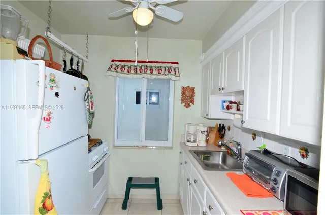 $1,500 | 7430 Byron Avenue, Unit 12A, Miami Beach, FL 33141