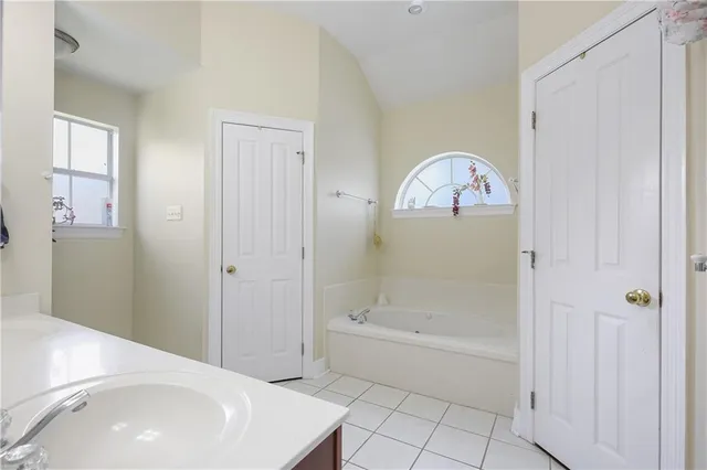 $3,000 | Undisclosed Address, Mandeville, LA 70471