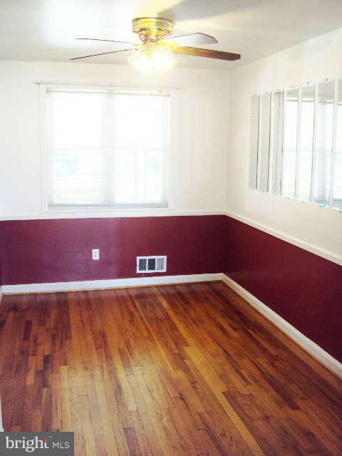 7832 Wynbrook Road Baltimore, MD 21224 - Photo 4 of 14 Dining Room