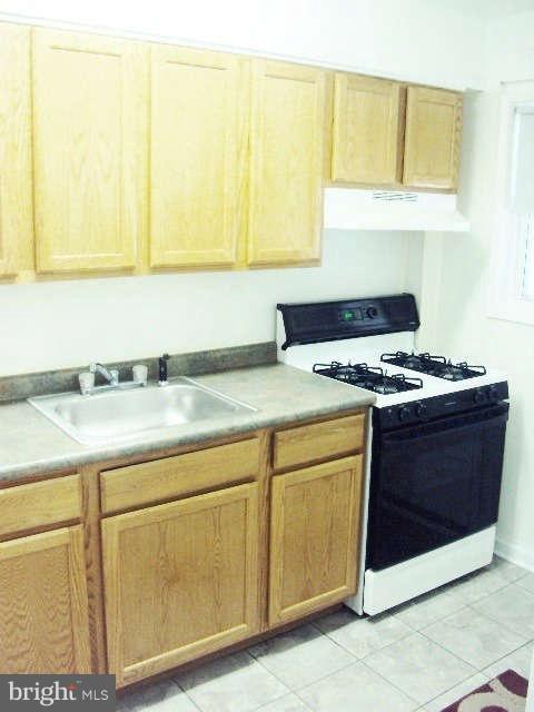 7832 Wynbrook Road Baltimore, MD 21224 - Photo 5 of 14 Kitchen