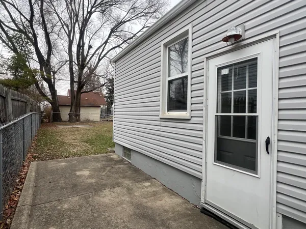$126,000 | 622 Mayflower Avenue, Lincoln Park, MI 48146
