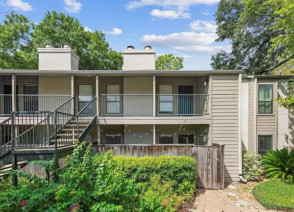 $1,500 | 1100 Augusta Drive, Unit 3, Houston, TX 77057