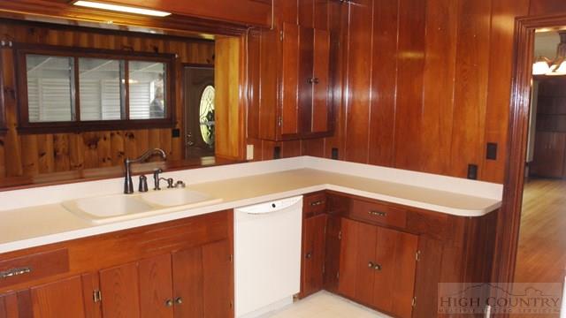 105 Don Adams Road Lansing, NC 28643 - Photo 4 of 25 Gallery Image 4