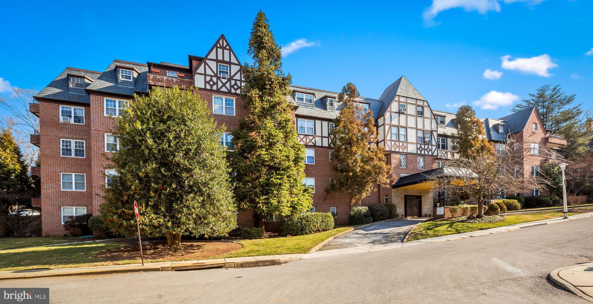 310 Ridgemede Road, Unit 205 Baltimore, MD 21210 - Photo 3 of 34 Perfect Roland Park location