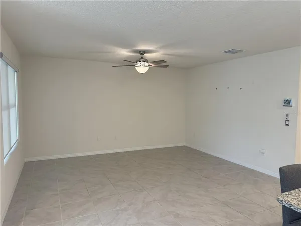 $2,100 | 1061 Fig Street, Tavares, FL 32778