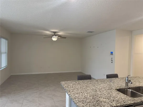 $2,100 | 1061 Fig Street, Tavares, FL 32778