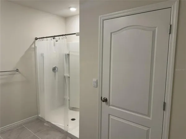 $2,100 | 1061 Fig Street, Tavares, FL 32778