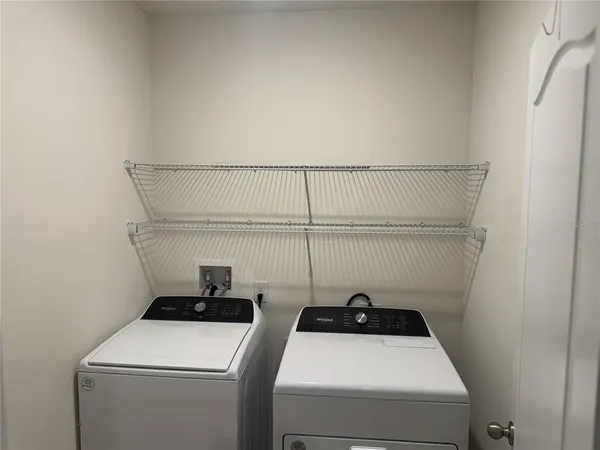 $2,100 | 1061 Fig Street, Tavares, FL 32778