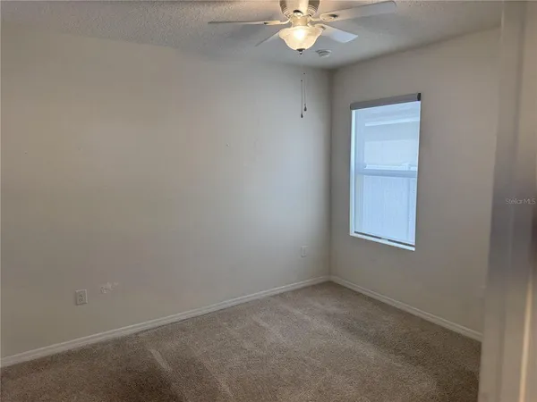 $2,100 | 1061 Fig Street, Tavares, FL 32778